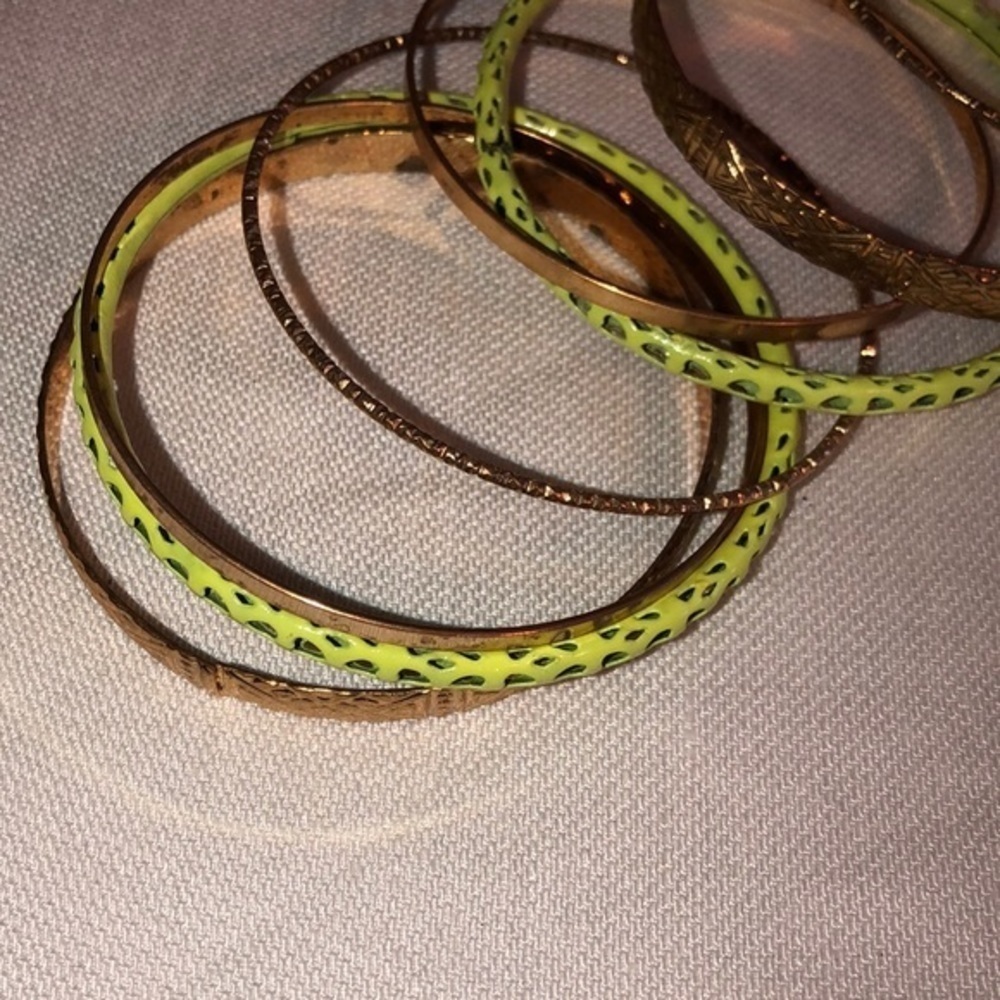 𝅺BANGLES - Picture 2 of 3